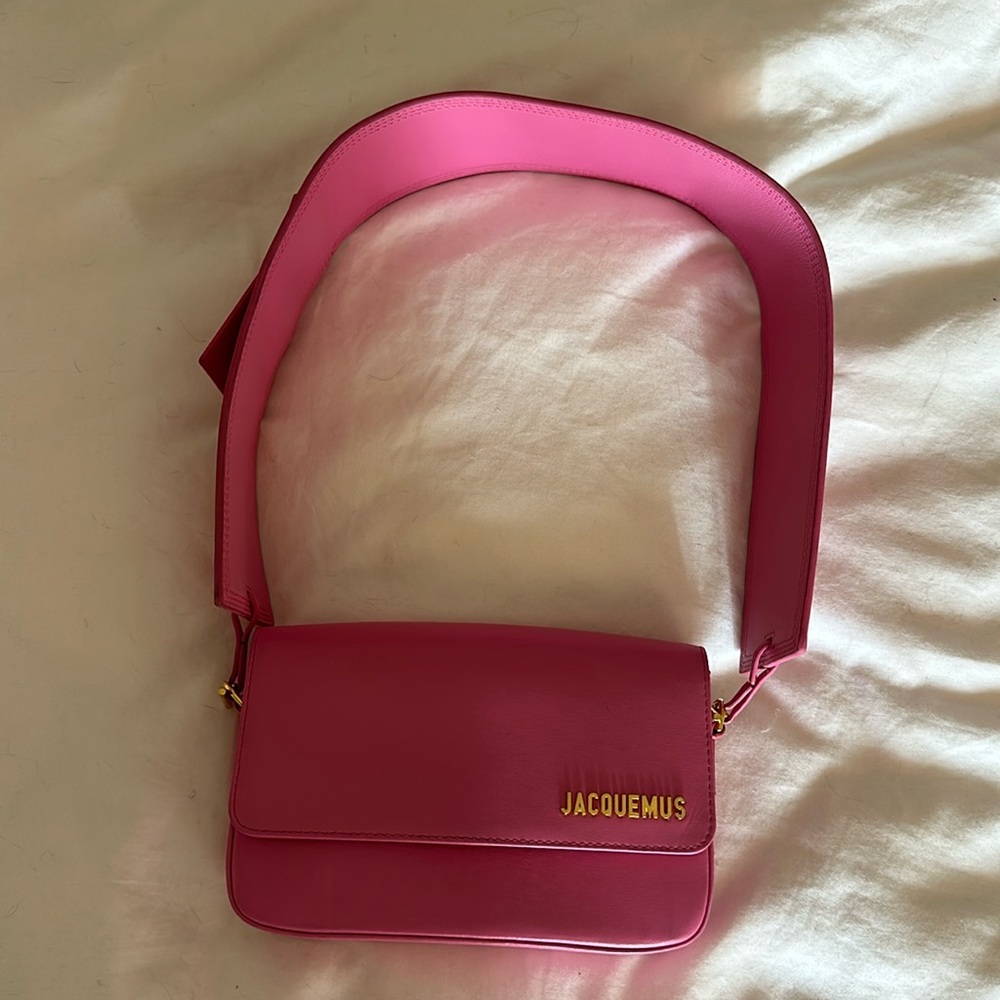 Jacquemus Le Carinu Leather Shoulder Bag